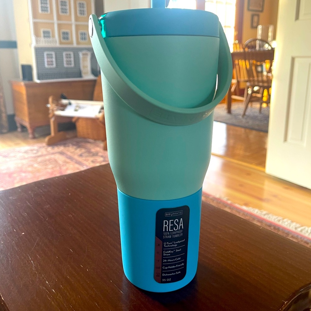 Brand new Brumate Resa 35oz! Unreleased colorway!